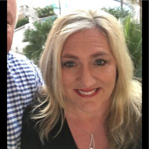 Meet your Posher, Traci